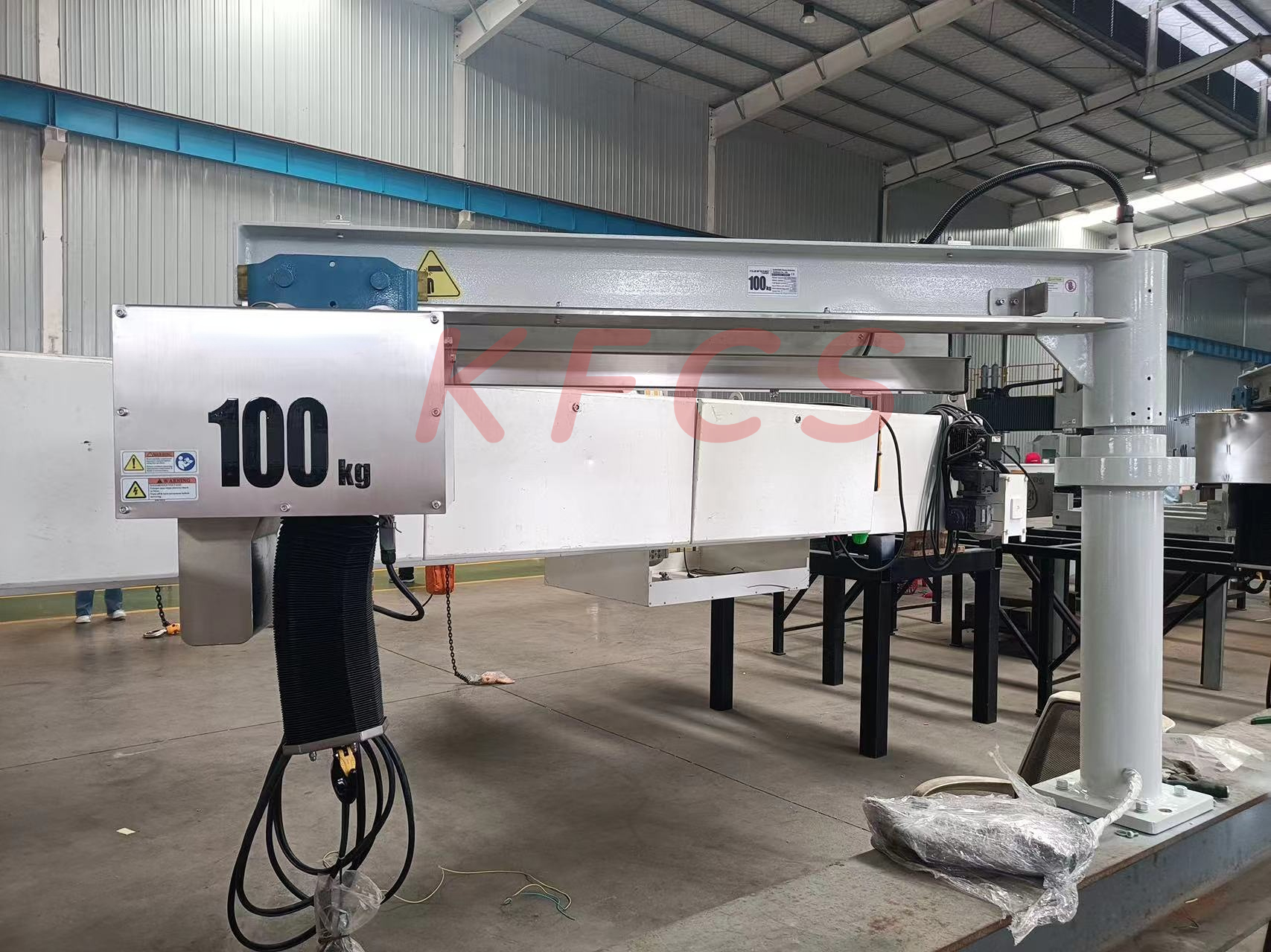 100kg潔凈室電動旋臂吊